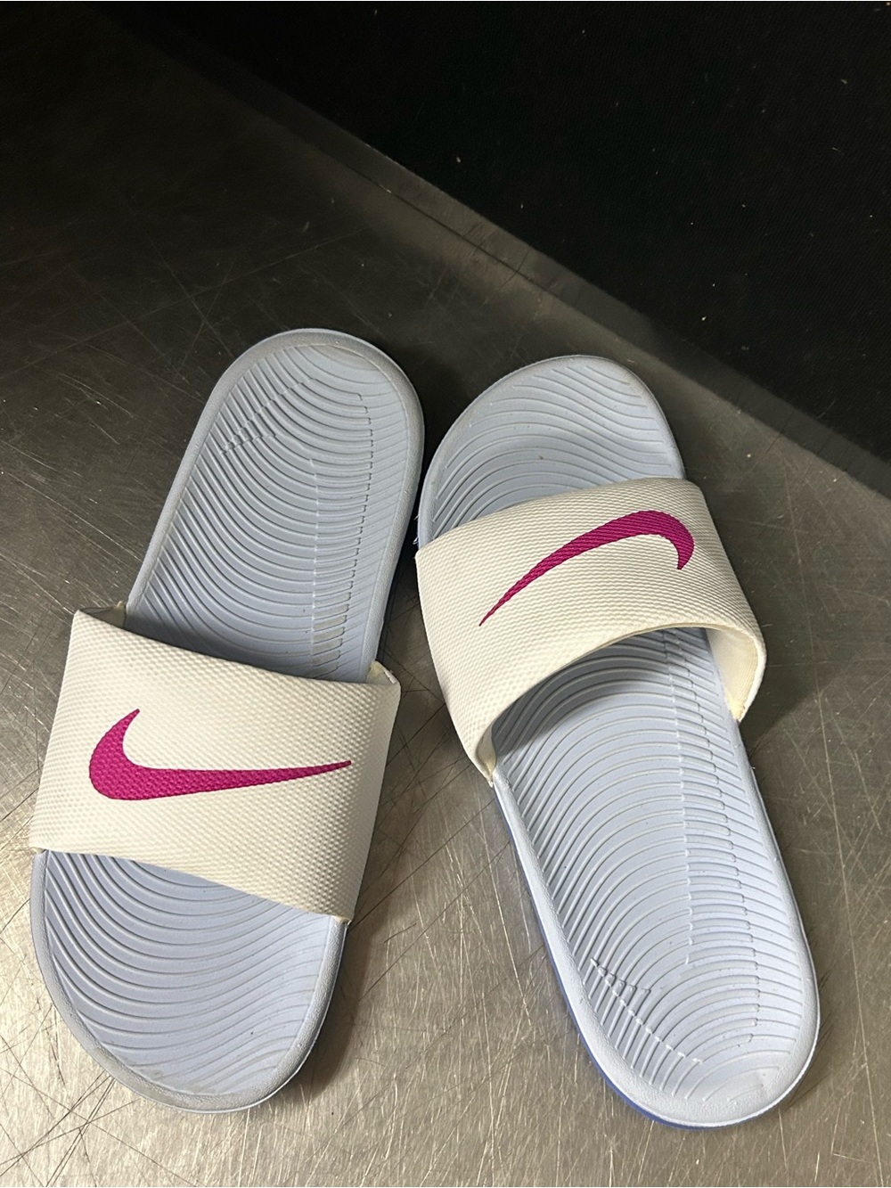 Nike Slides Size 8 Women - Picture 9 of 10